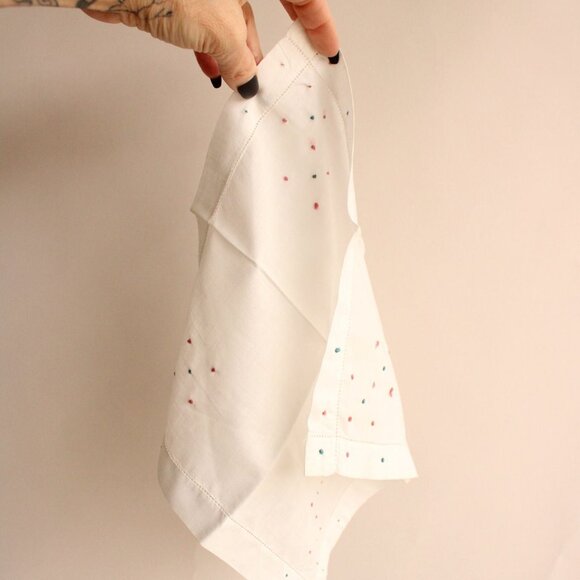 Vintage Handkerchief, White Linen with Pink and Blue Swiss Dots Embroidered - Picture 4 of 10
